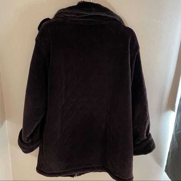 🎀 Jones New York Sport Dark Choc Brown Quilted Velvet Coat, Faux Fur Collar - Picture 4 of 12